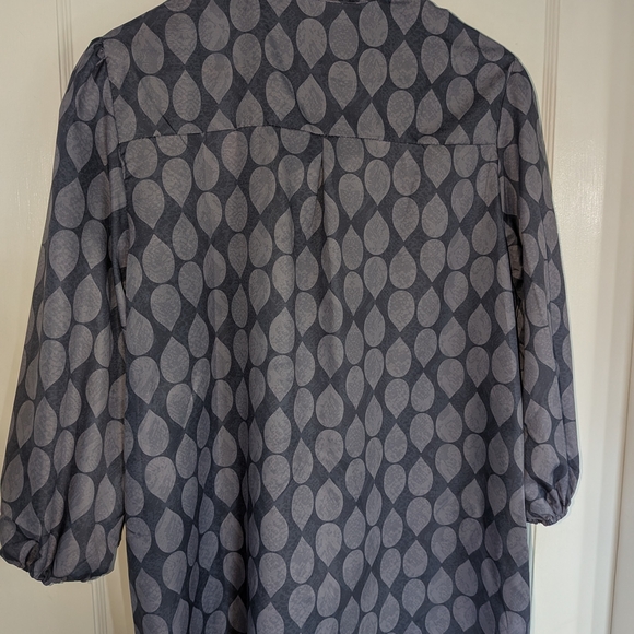 Gray Patterned Button-Up Blouse - Picture 2 of 3